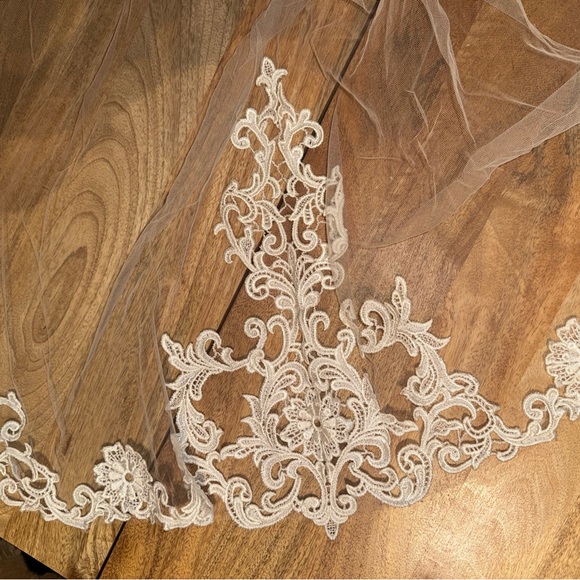 Bel Air Bridal Cathedral Veil V7496C - Picture 8 of 8